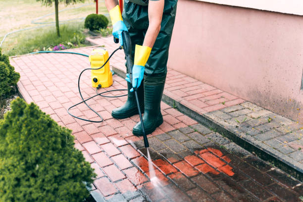 Best Sidewalk Pressure Washing  in Saltville, VA